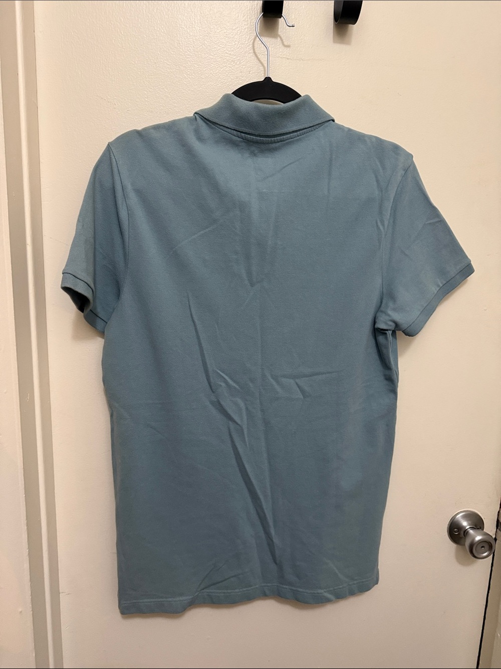 Hollister Men’s Dusty Blue Polo with Embroidered Logo - Picture 4 of 4